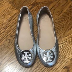 Tory Burch Minnie ballet flat.